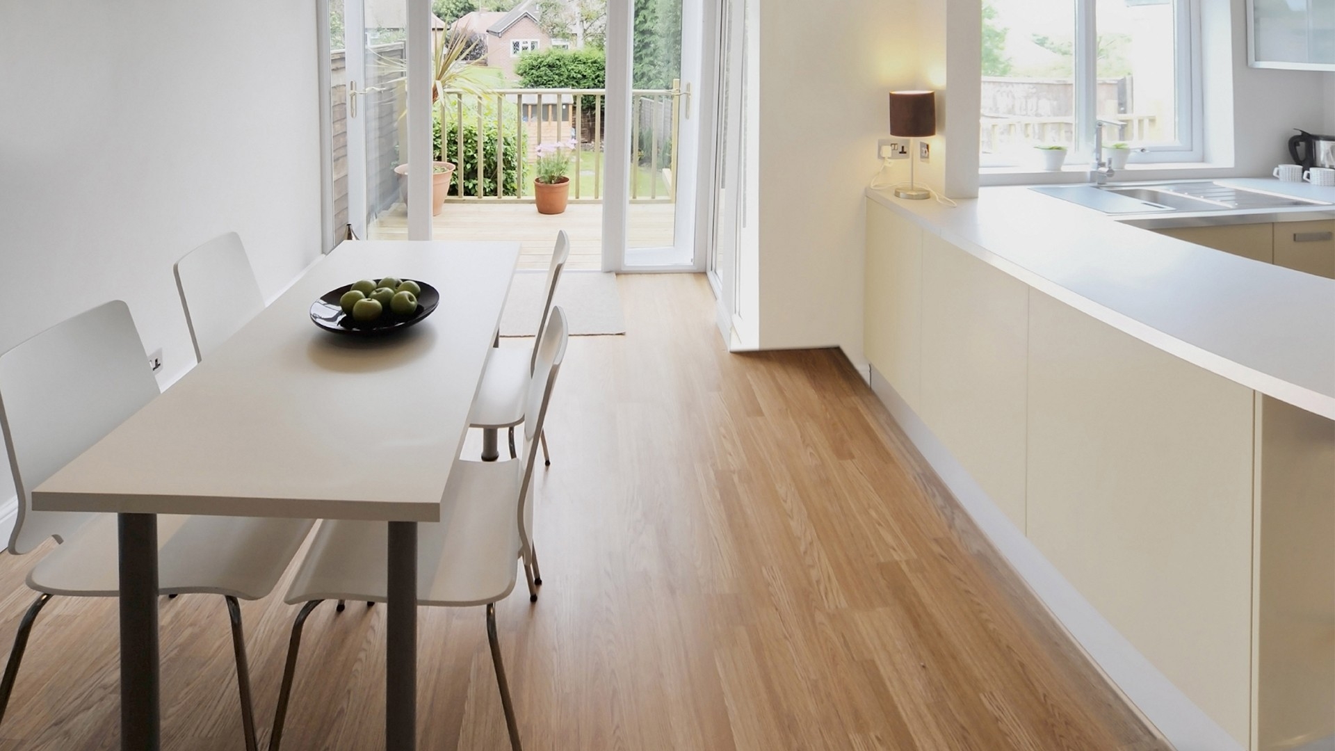 How to choose the right type of floor varnish?
