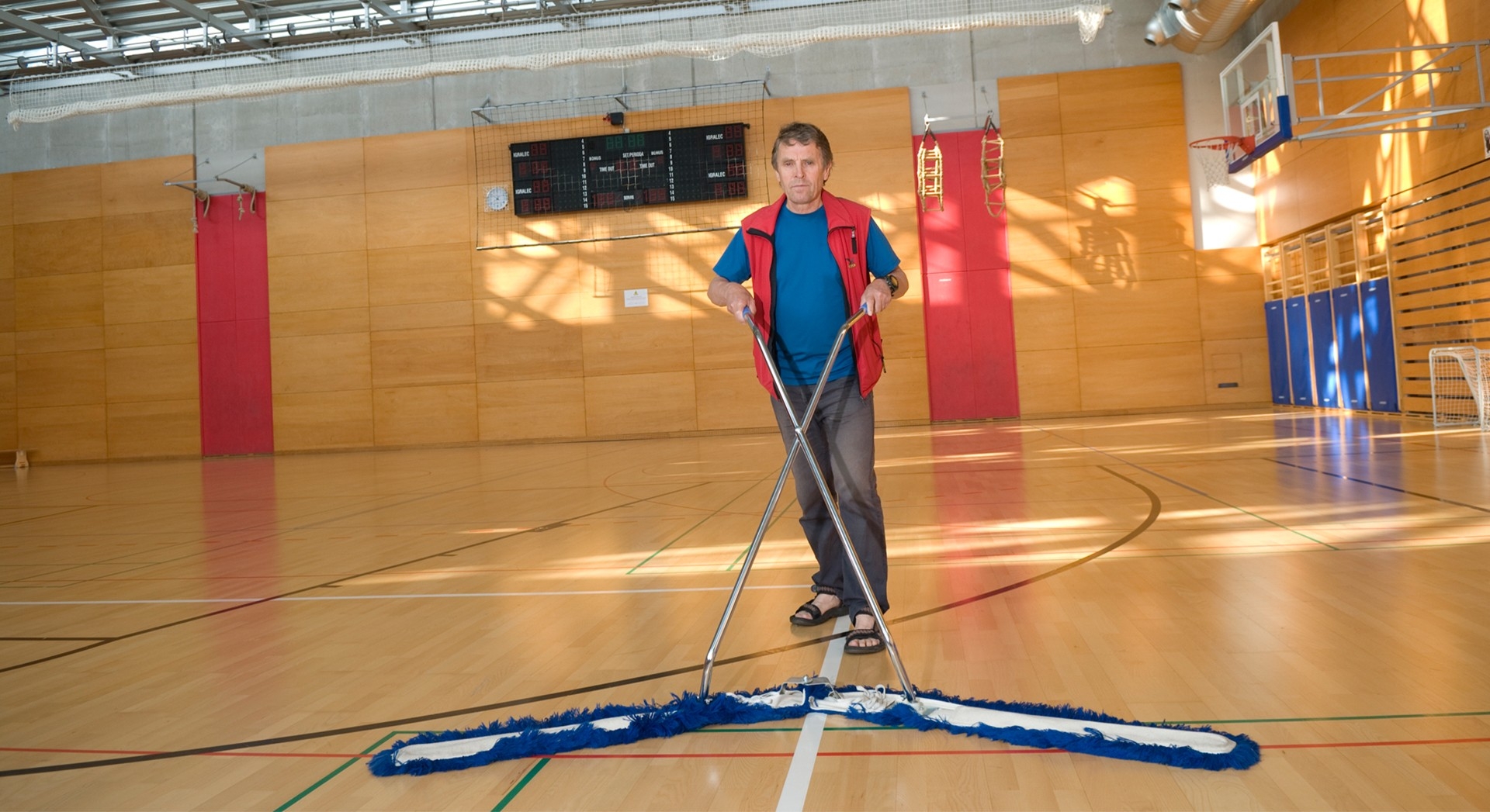 5 essential steps for maintaining your sports floor